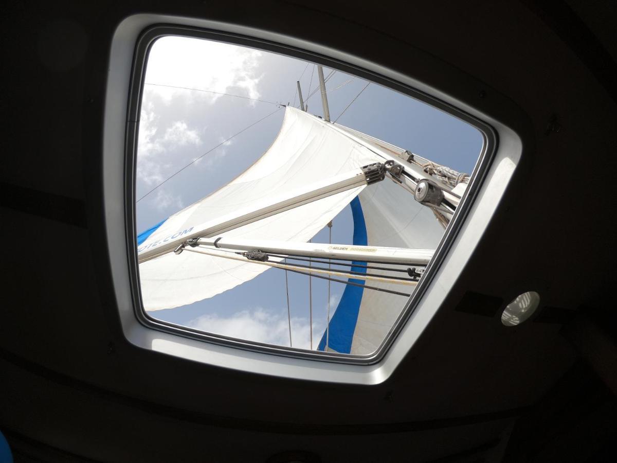 Magnifico Barco En La Graciosa Hotel กาเลตา เด เซโบ ภายนอก รูปภาพ