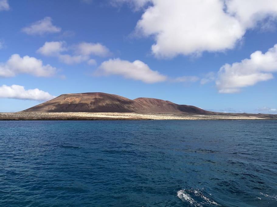 Magnifico Barco En La Graciosa Hotel กาเลตา เด เซโบ ภายนอก รูปภาพ