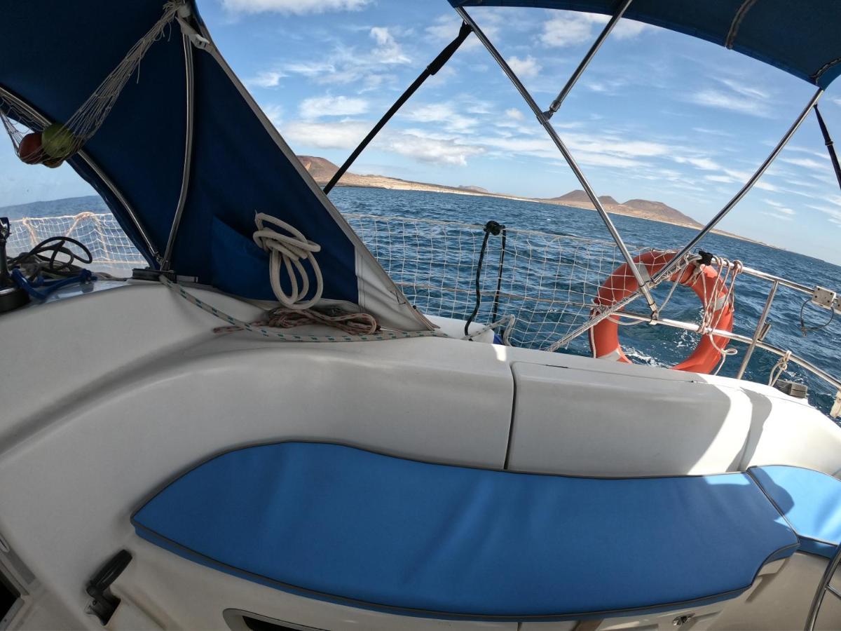 Magnifico Barco En La Graciosa Hotel กาเลตา เด เซโบ ภายนอก รูปภาพ