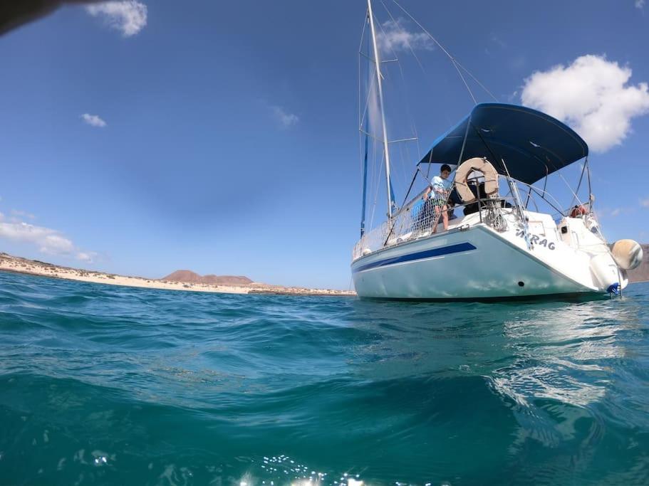 Magnifico Barco En La Graciosa Hotel กาเลตา เด เซโบ ภายนอก รูปภาพ