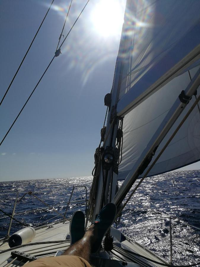 Magnifico Barco En La Graciosa Hotel กาเลตา เด เซโบ ภายนอก รูปภาพ