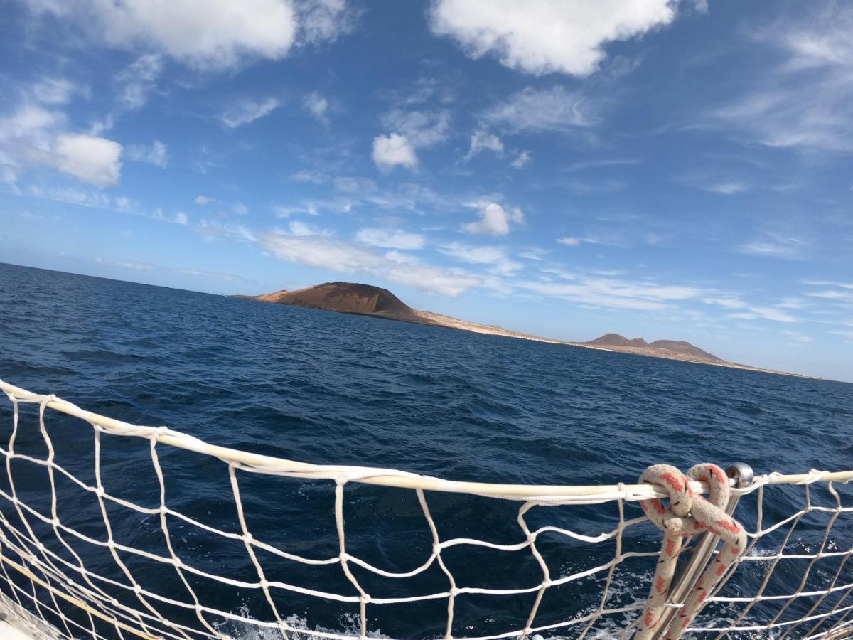 Magnifico Barco En La Graciosa Hotel กาเลตา เด เซโบ ภายนอก รูปภาพ