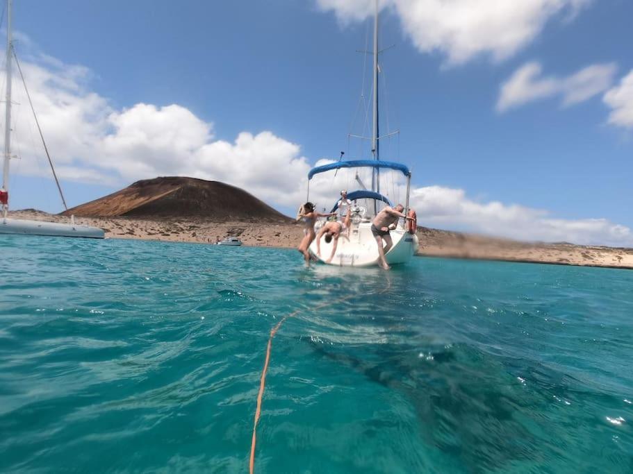 Magnifico Barco En La Graciosa Hotel กาเลตา เด เซโบ ภายนอก รูปภาพ