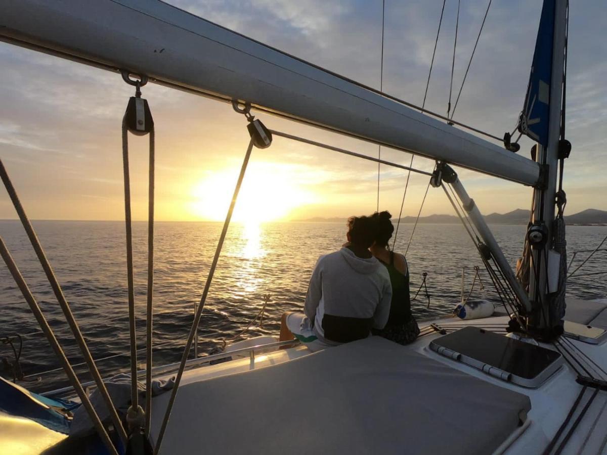 Magnifico Barco En La Graciosa Hotel กาเลตา เด เซโบ ภายนอก รูปภาพ