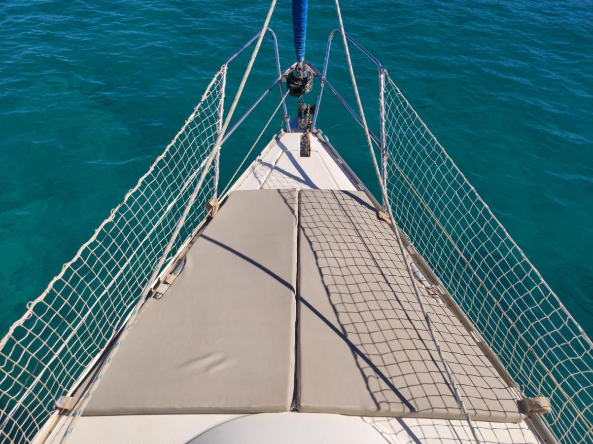 Magnifico Barco En La Graciosa Hotel กาเลตา เด เซโบ ภายนอก รูปภาพ