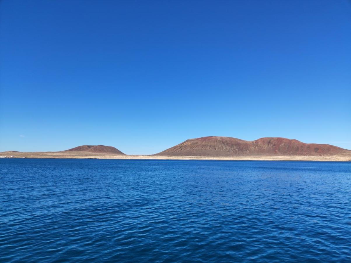 Magnifico Barco En La Graciosa Hotel กาเลตา เด เซโบ ภายนอก รูปภาพ