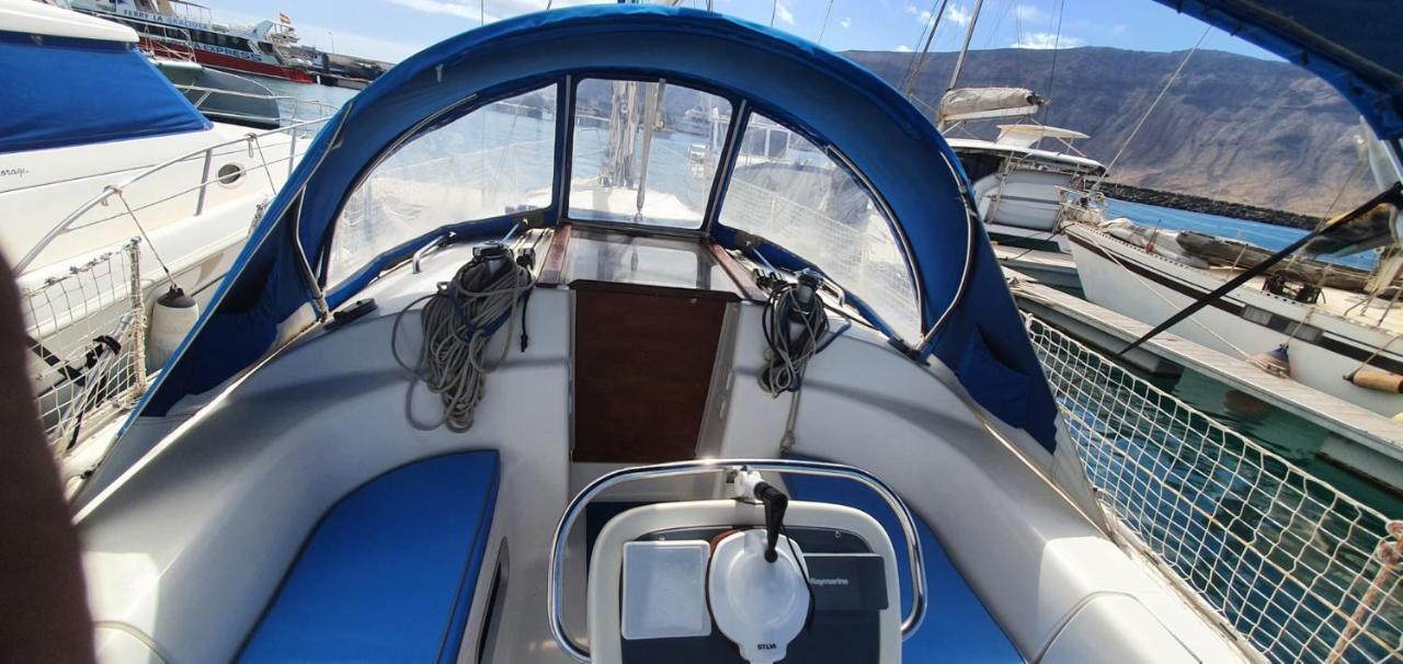 Magnifico Barco En La Graciosa Hotel กาเลตา เด เซโบ ภายนอก รูปภาพ